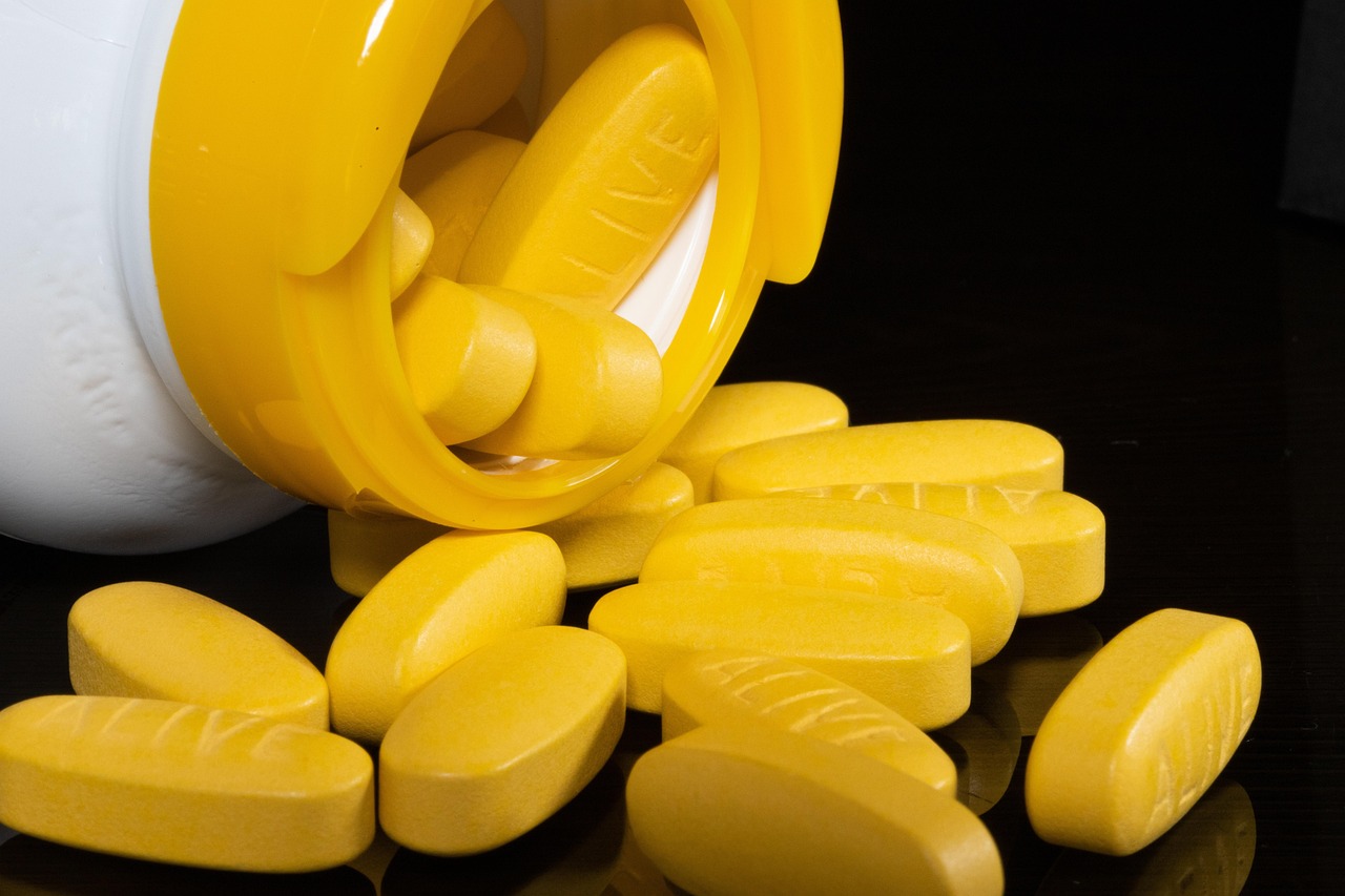 pills, supplement, medicine, treatment, dose, vitamin, pharmacy, medical, health, disease, pharmaceutical