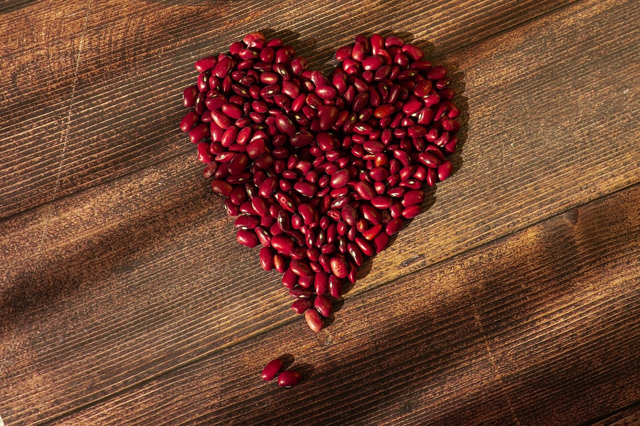 heart, beans, laptop wallpaper, hd wallpaper, wood, red, board, mac wallpaper, full hd wallpaper, texture, background, creative, art, romantic, food, feeling, beautiful wallpaper, health, windows wallpaper, nature, wallpaper hd, symbol, farming, wallpaper 4k, free background, 4k wallpaper, free wallpaper, healthy lifestyle, desktop backgrounds, 4k wallpaper 1920x1080, healthy diet, cool backgrounds, simplicity, love
